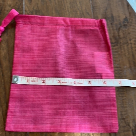 Thirty One Timeless Memory Pouch pink pop medallion NEW - Picture 7 of 8